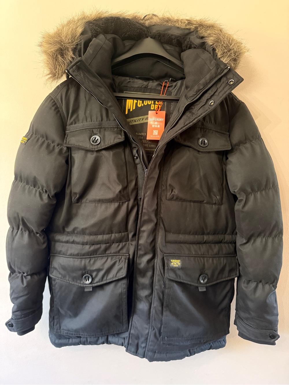 Superdry Men’s Black Hooded Puffer Parka with Faux-Fur Trim(brand new)